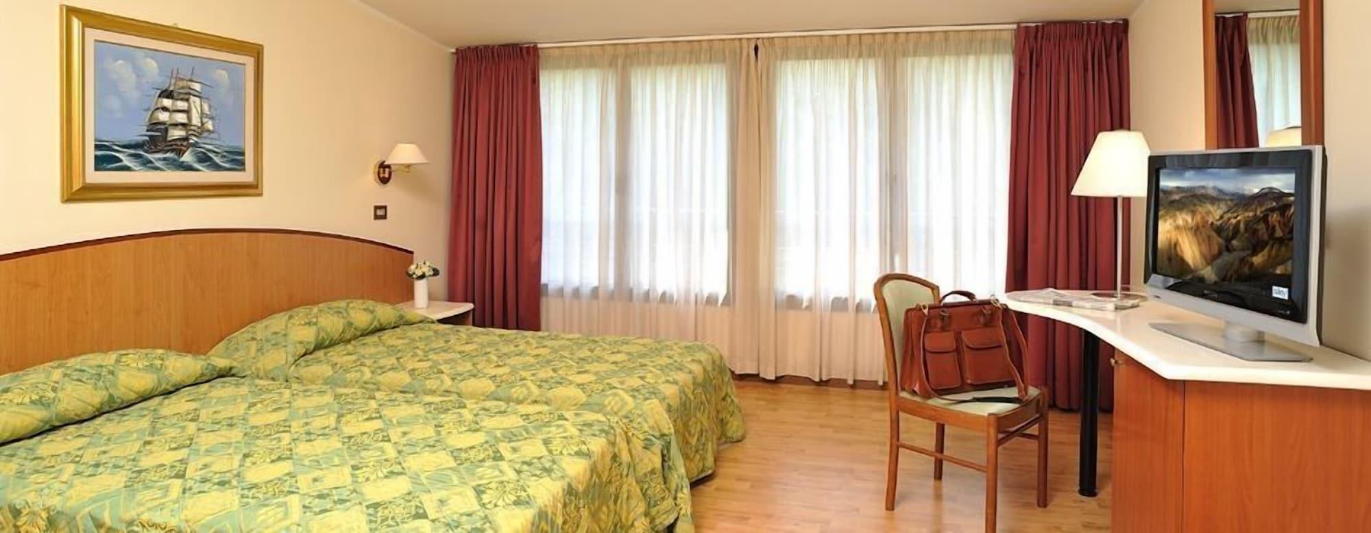 Hotel Olimpia Имола Экстерьер фото