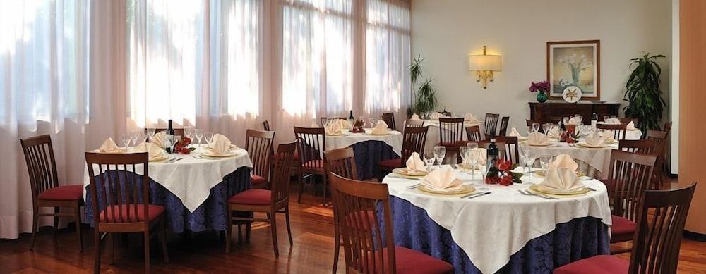 Hotel Olimpia Имола Экстерьер фото
