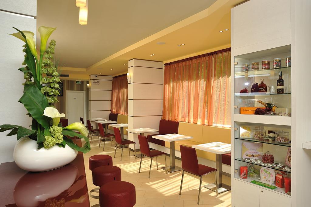 Hotel Olimpia Имола Экстерьер фото