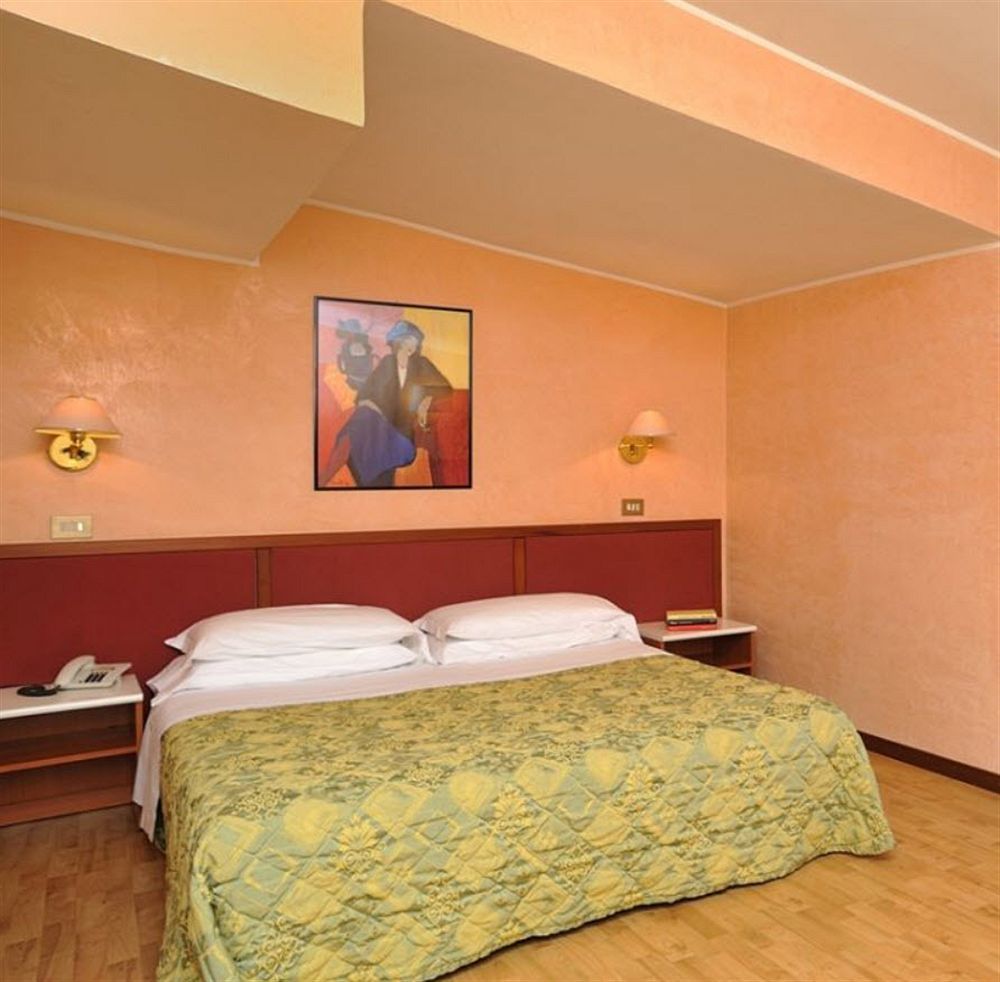 Hotel Olimpia Имола Экстерьер фото
