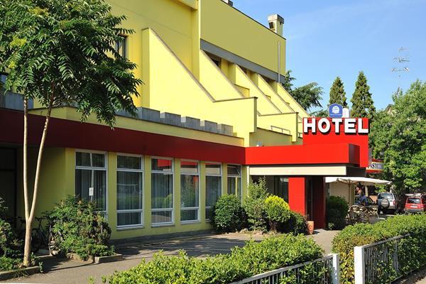 Hotel Olimpia Имола Экстерьер фото